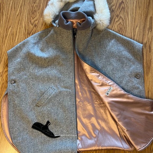 Inuit Vintage Wool Coat/Northern Sun/Poncho/Made in Canada - Picture 7 of 7